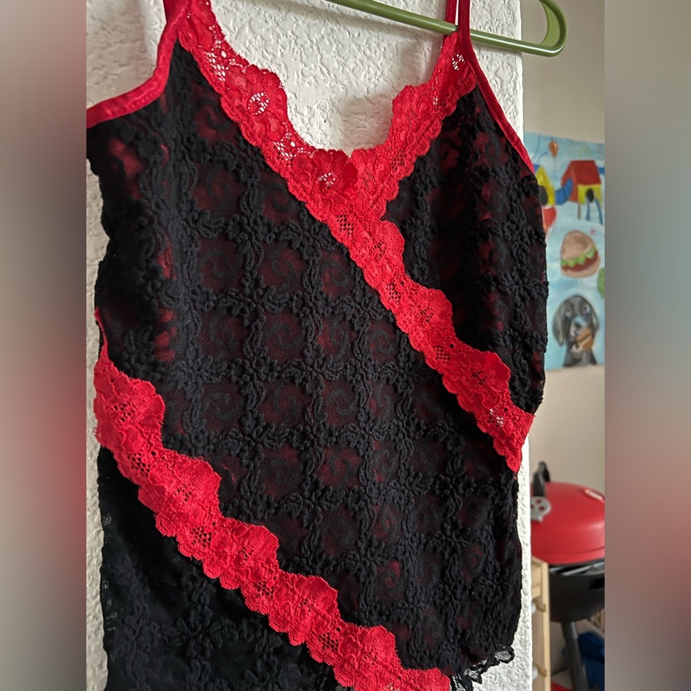 Y2K lace cami tank - Picture 2 of 5